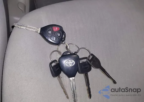 2010 Toyota Corolla Le z USA, uszkodzony, nr VIN 2T1BU4EE2AC339701